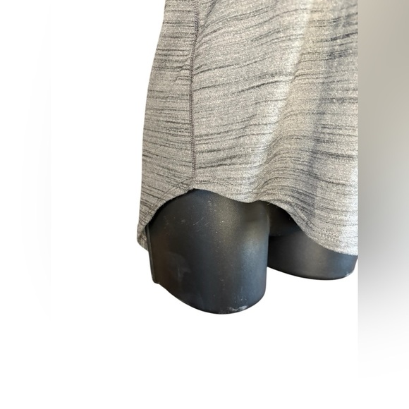 NIKE women’s dri fit gray and black size Small tank top workout preloved - Picture 5 of 7